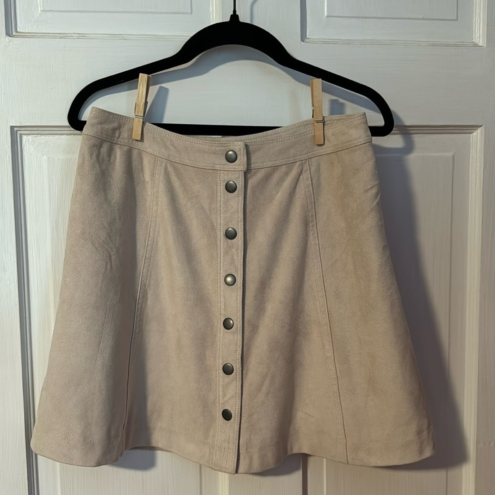 COPY - Abercrombie & Fitch Women's Button up Mini Skirt Size 2; 100% polyester/…